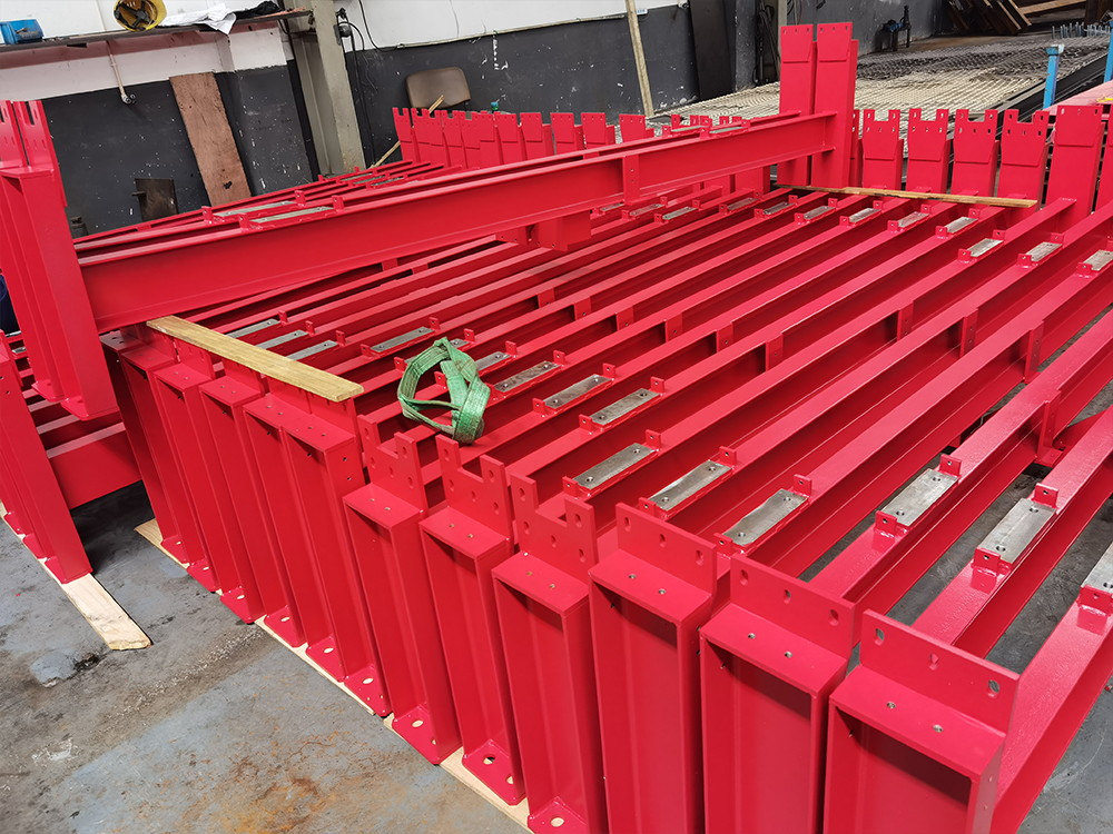 钢结构装备喷漆加工